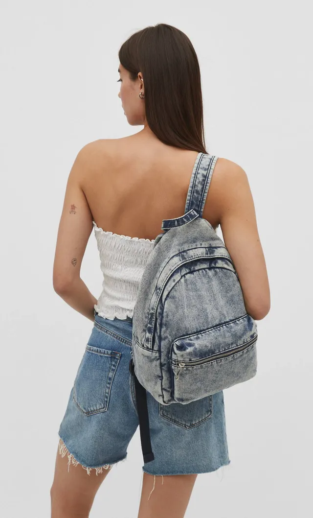 Mochila best sale acolchada stradivarius
