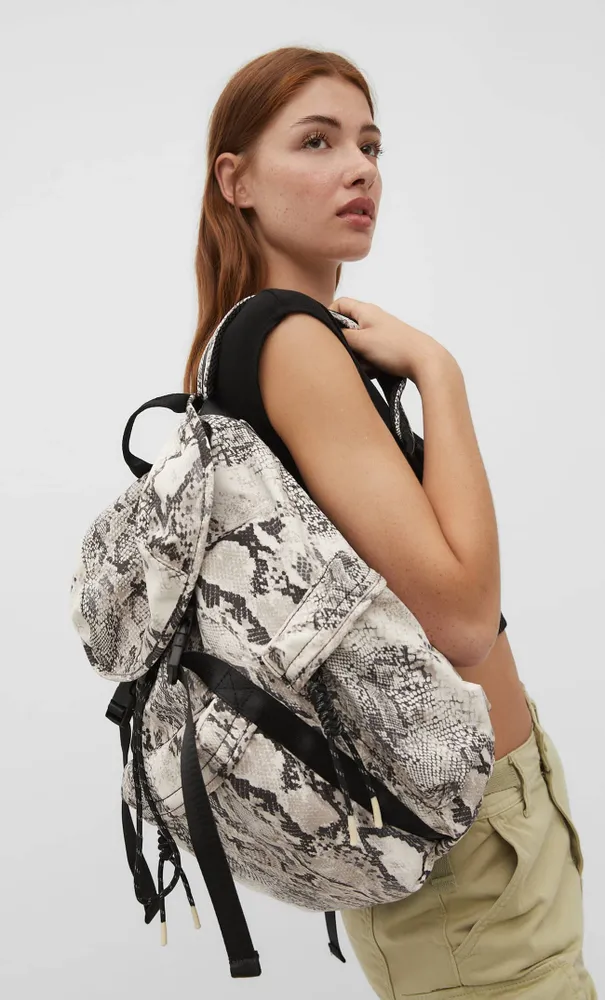 Mochilas stradivarius cheap