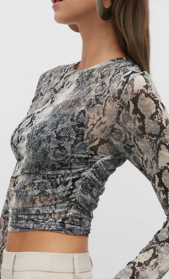 Camiseta tul outlet stradivarius