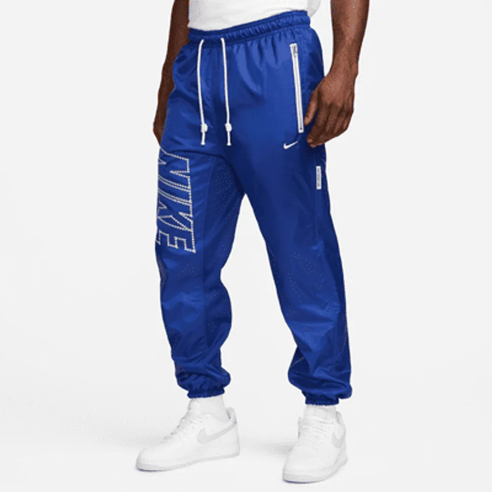 Nike ThermaFIT Standard Issue Men's Winterized Basketball Pants. Nike