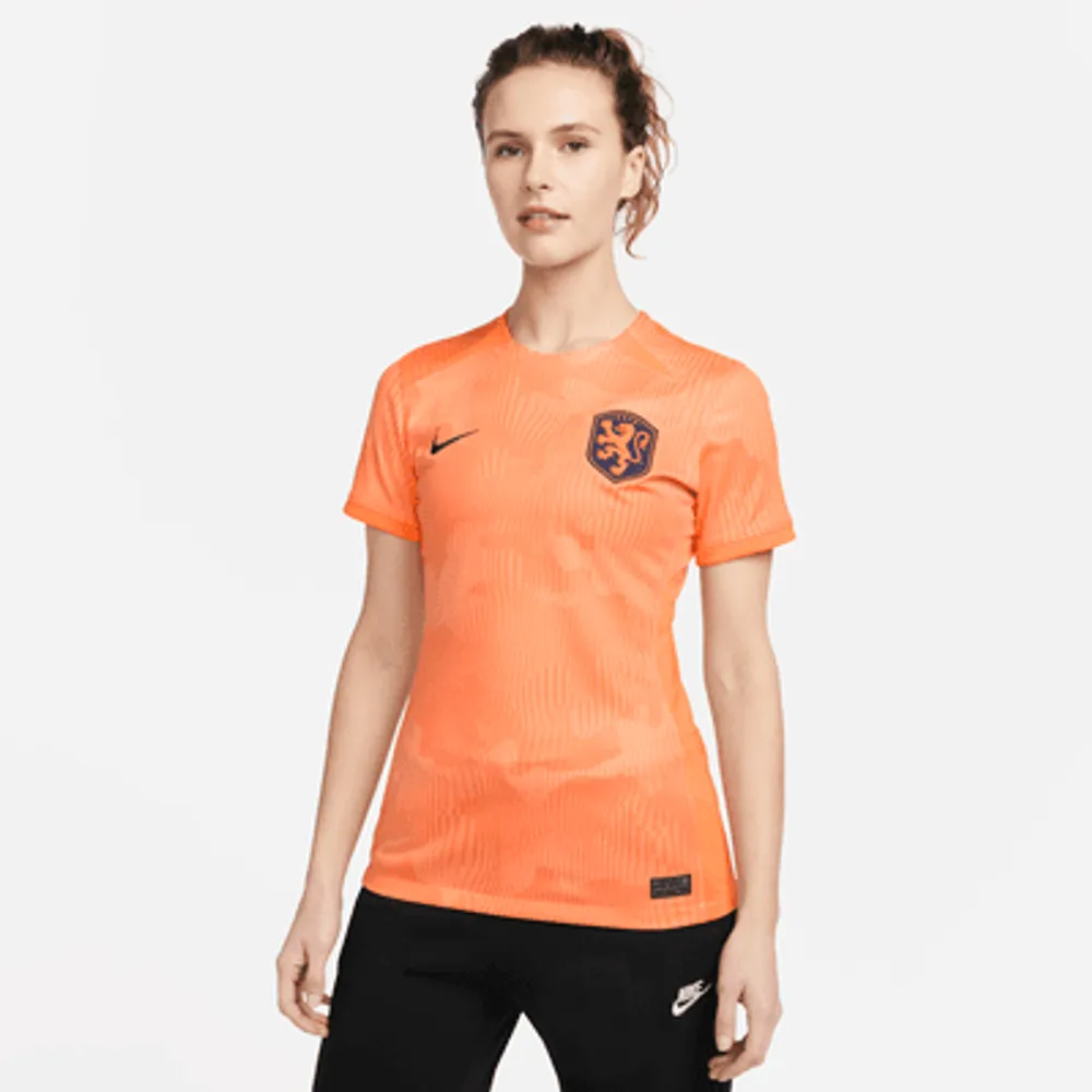 Orange nike sale shirt women's