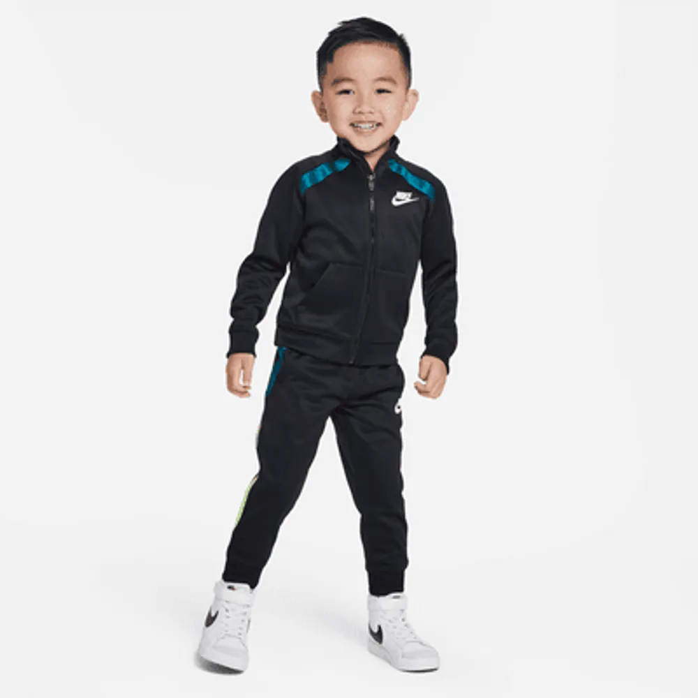 Tight 2024 nike tracksuit