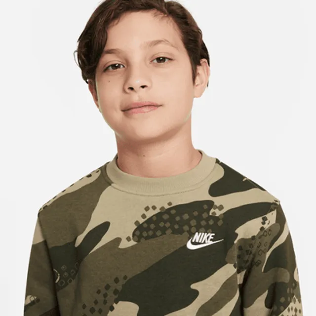 Nike club best sale camo crew sweat