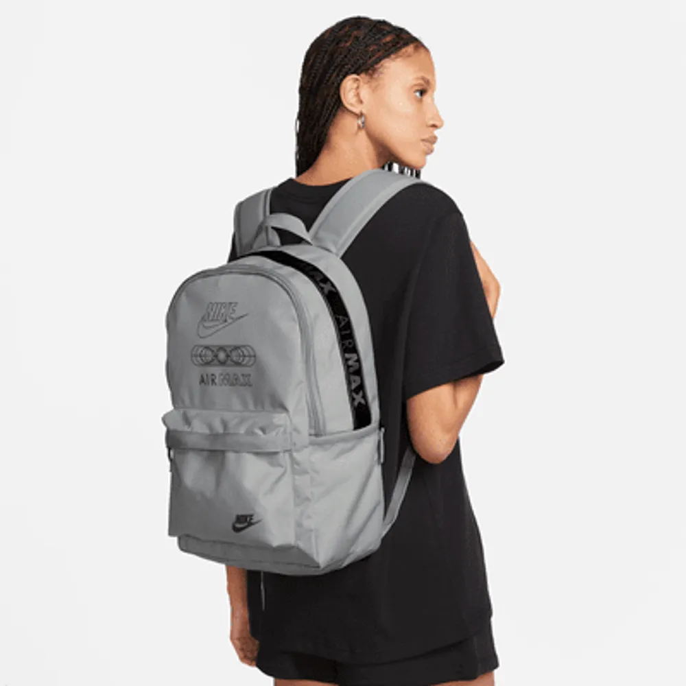 Nike heritage backpack grey top