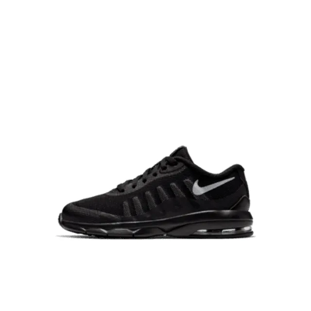 Nike junior air max invigor trainer grey / hotsell grey bright crimson