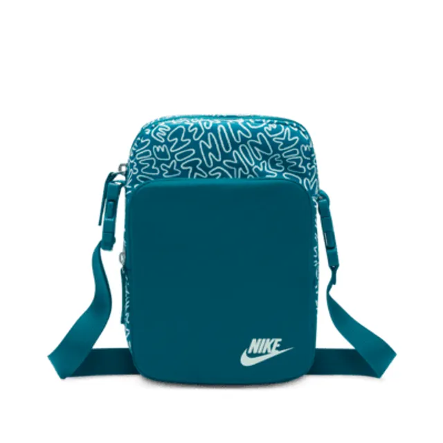 Nike Heritage Cross Body Bag 4L . UK King s Cross