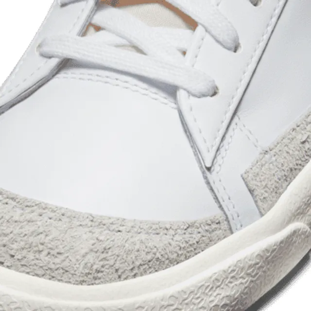 Nike hotsell blazer 212