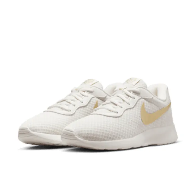 Nike tanjun mens clearance gold