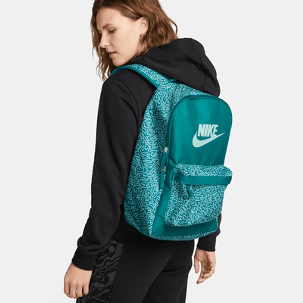 Nike Heritage Backpack 25L . Nike UK King s Cross