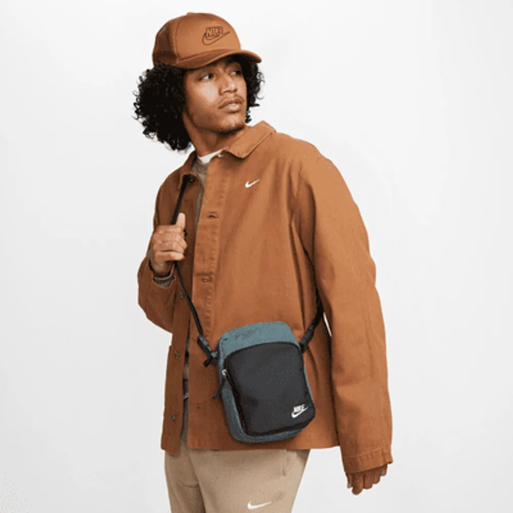 Nike Heritage Cross Body Bag 4L . Nike UK King s Cross