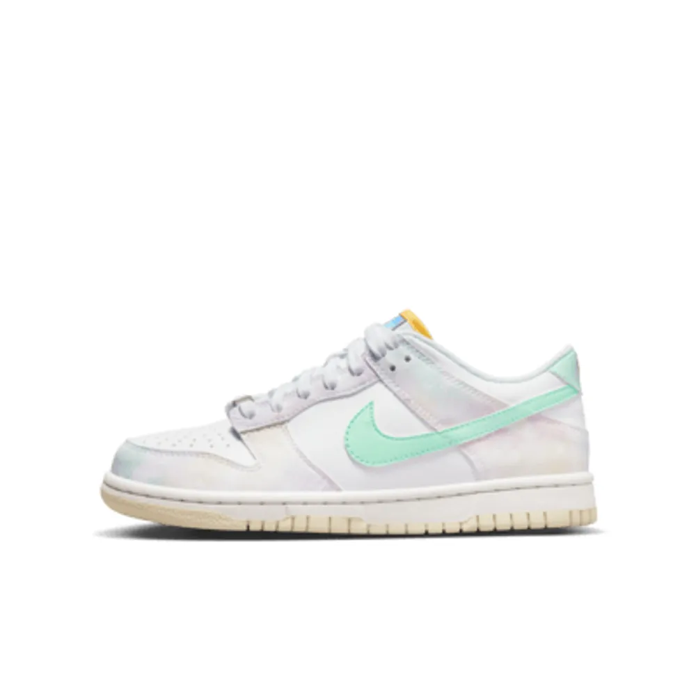 最新最全のをすべて Kids' Big Low Dunk Nike Shoes. Summit The | Nike.com 本体
