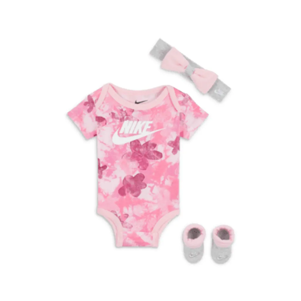 Nike baby 2025 set pink