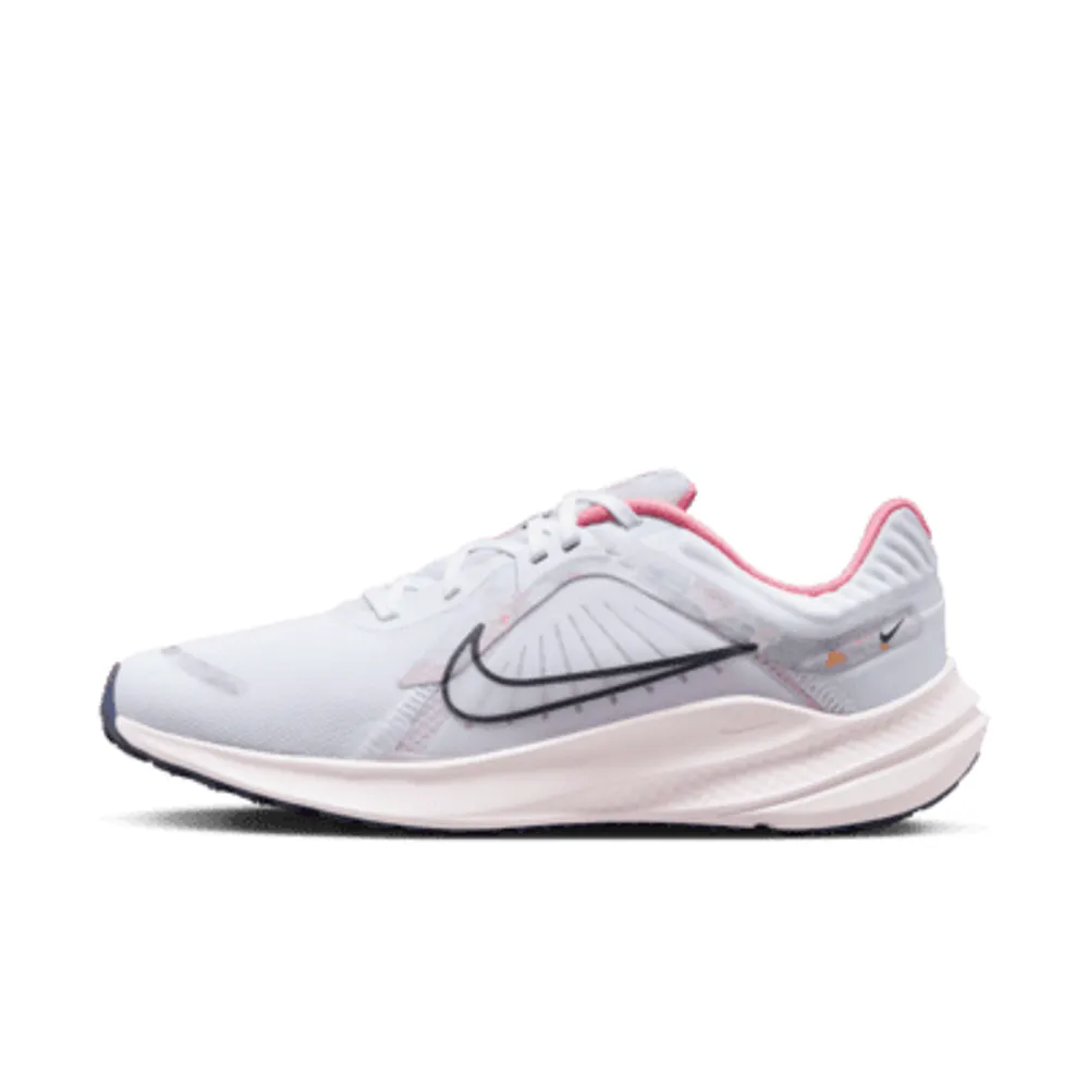 Nike on sale quest sneakers