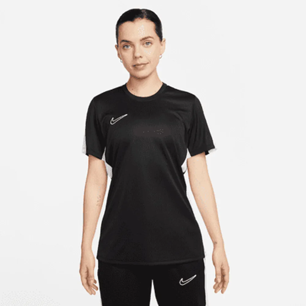 Short nike hot sale dry academy