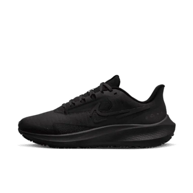 Run black/gold air zoom pegasus 36 shield clearance trainers