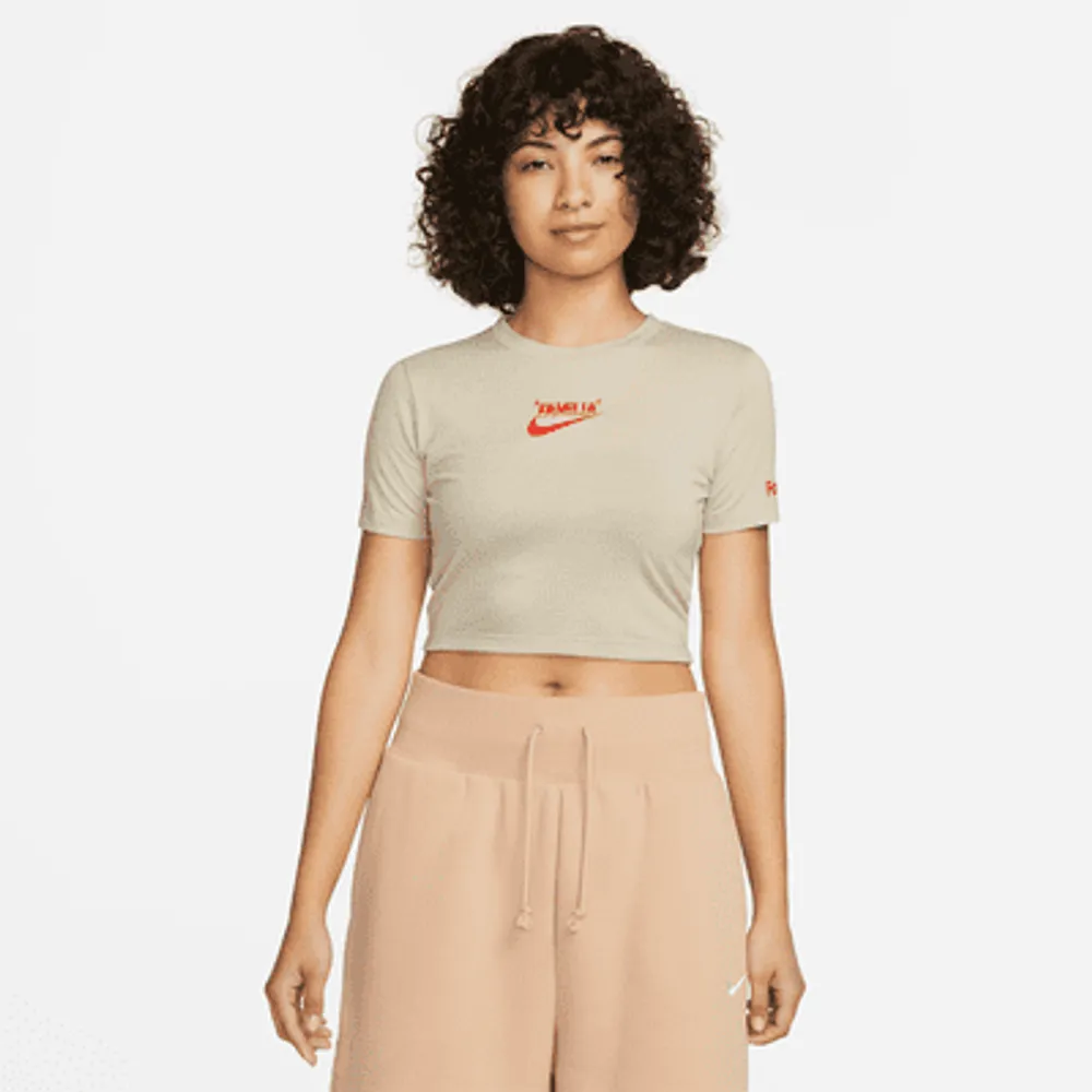 Nike sportswear slim sale fit crop top