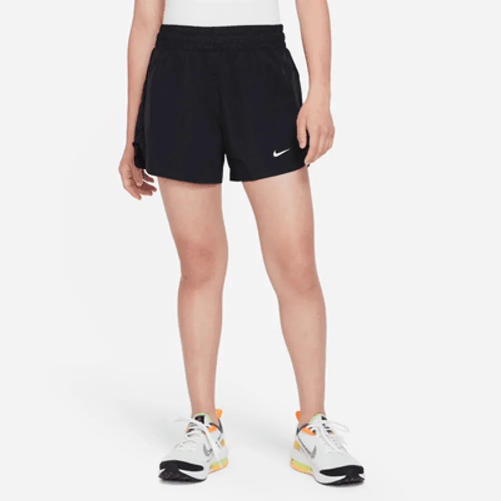 Nike training hotsell shorts girls