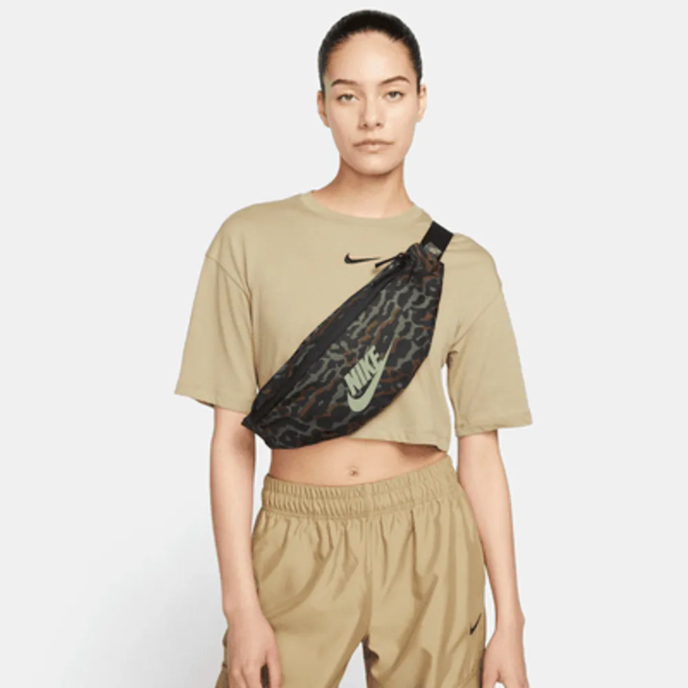 Large fanny hotsell pack nike