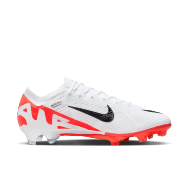 Soccer cleats hot sale nike vapor