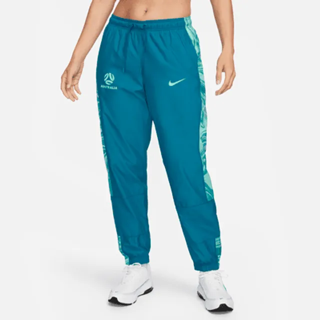 Nike essential best sale track pants