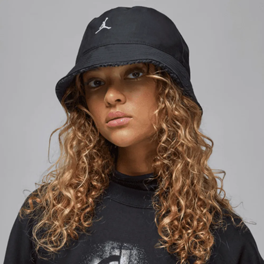 Black jordan sale bucket hat
