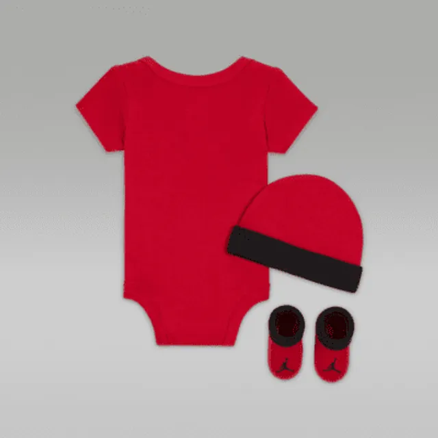 Jordan baby hot sale gift set