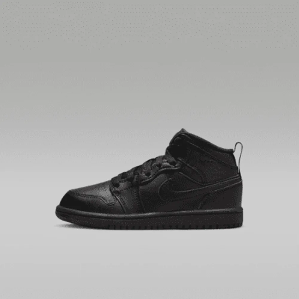 Nike Jordan 1 Mid Younger Kids Shoe. Nike UK King s Cross