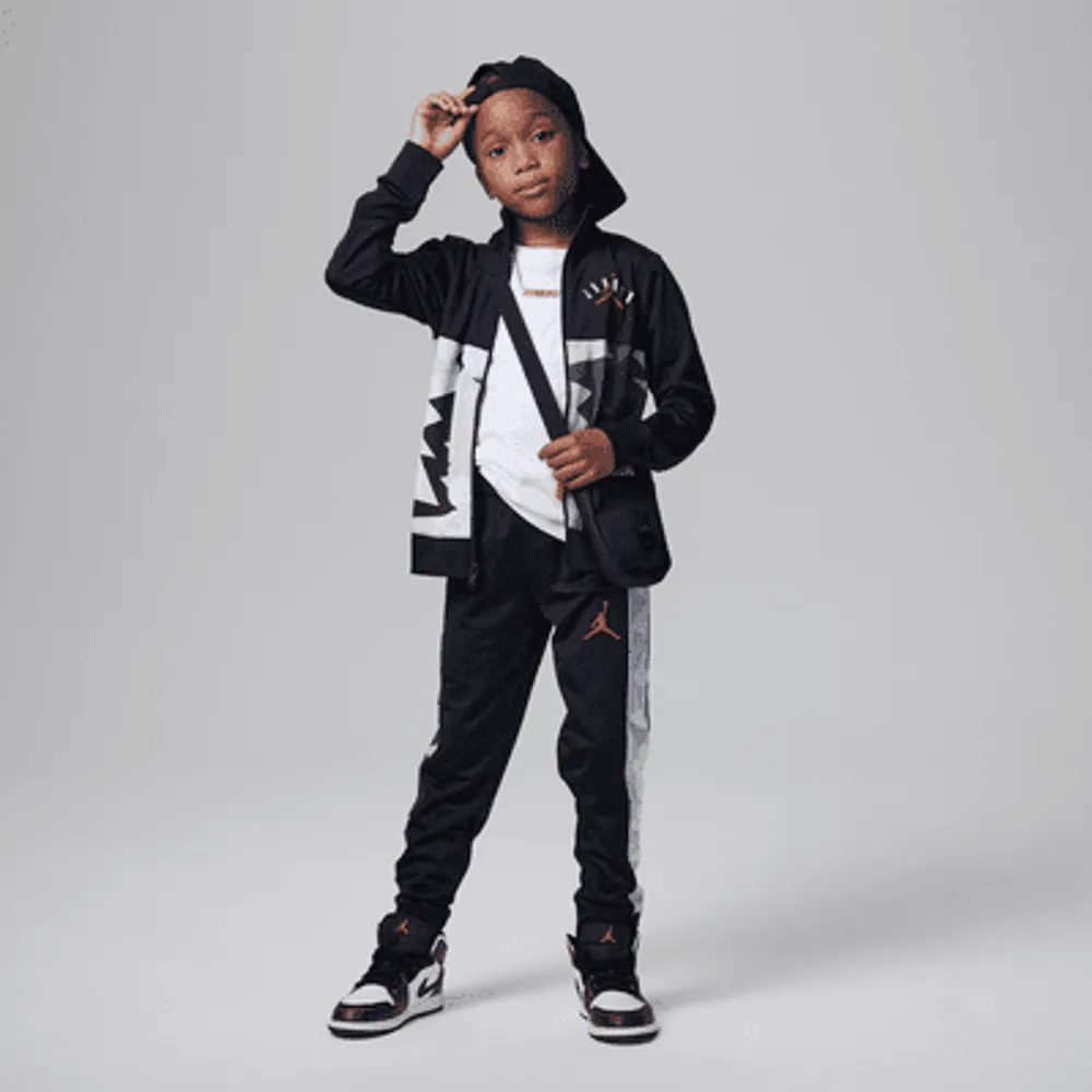 Air jordan clearance kids tracksuit