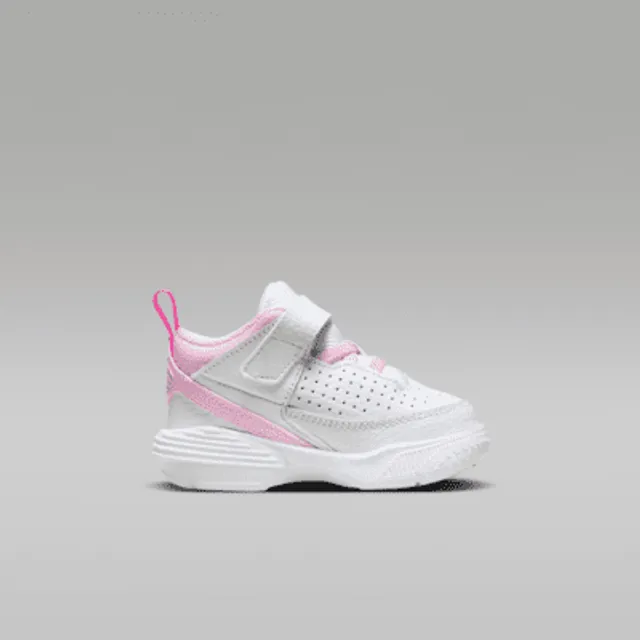 Nike Jordan Max Aura 5 Older Kids Shoes. Nike UK King s Cross