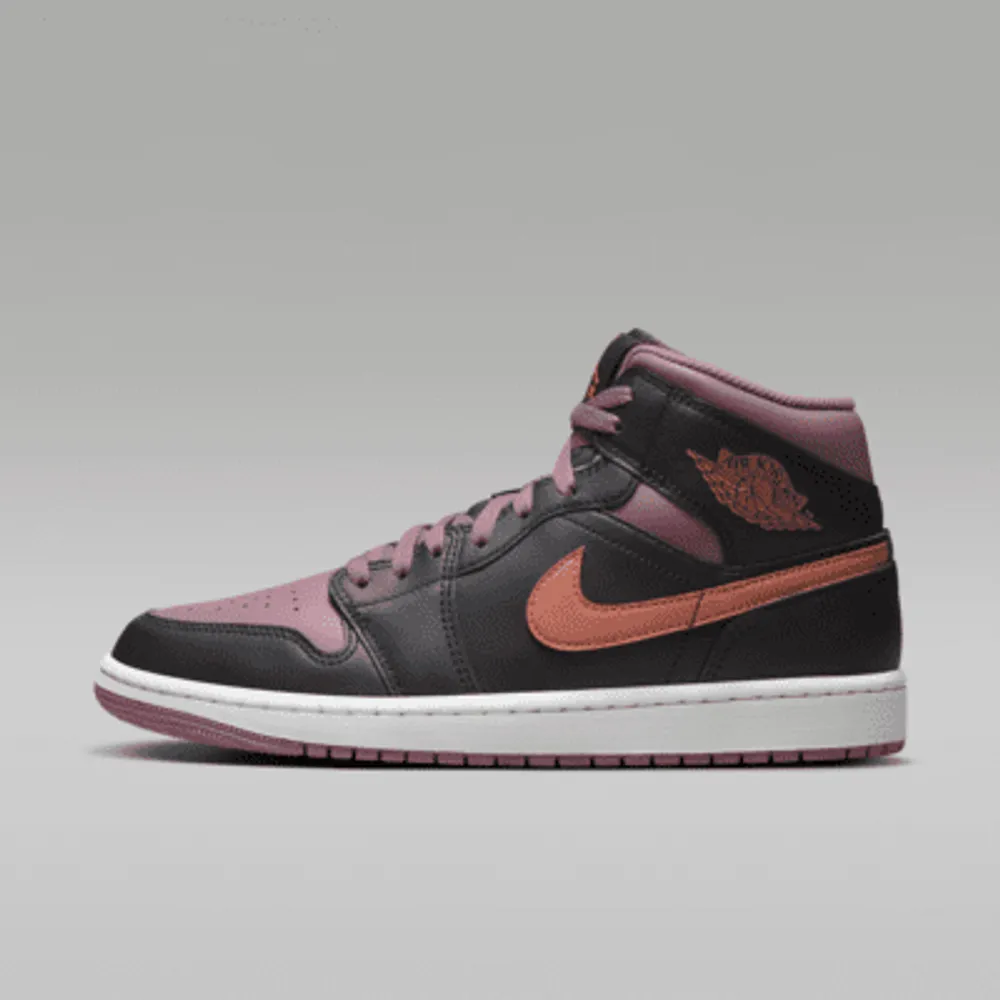 Nike Air Jordan 1 Mid SE Men s Shoes. Nike The Summit at