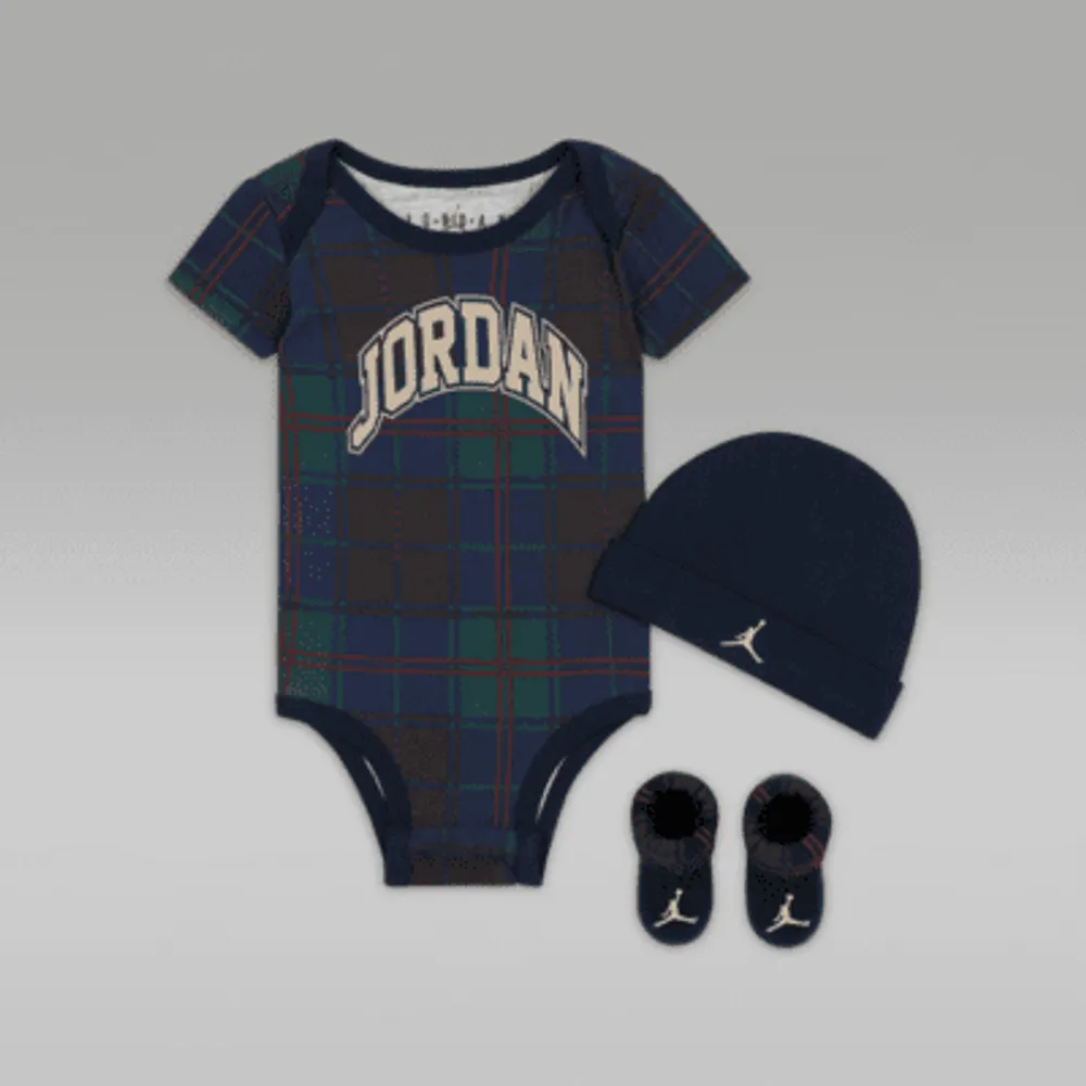 Nike jordan online baby set