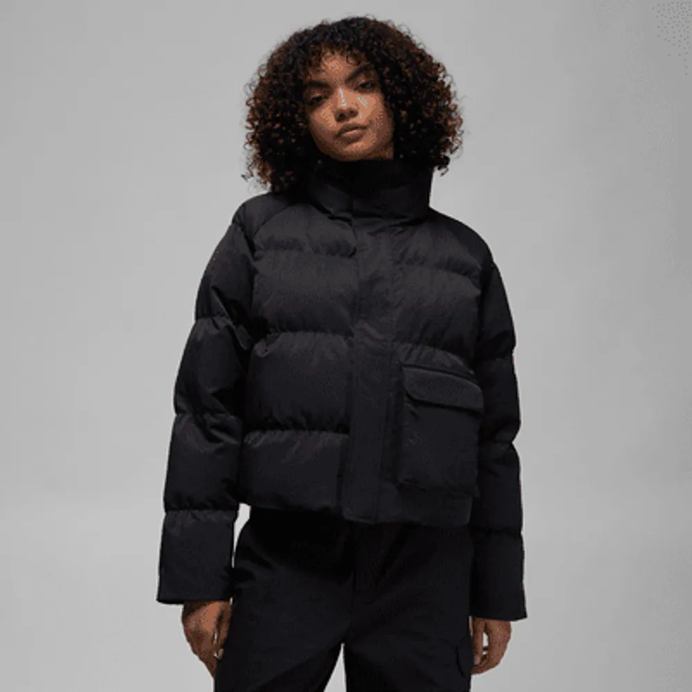 Cropped puffer jacket nike discount