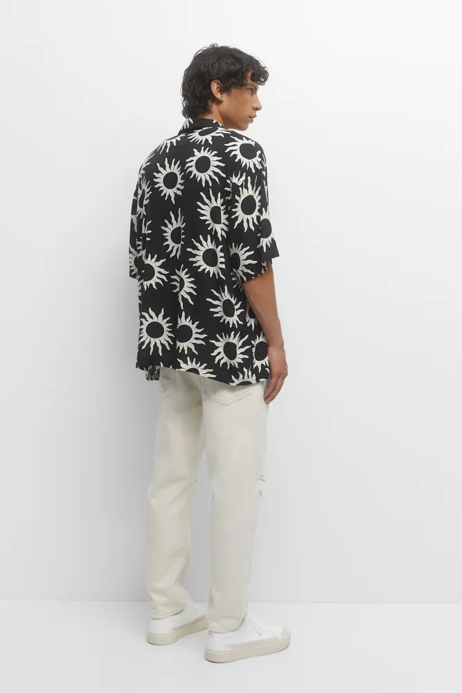 Pull Bear Camisa manga corta girasoles Paseo Interlomas Mall