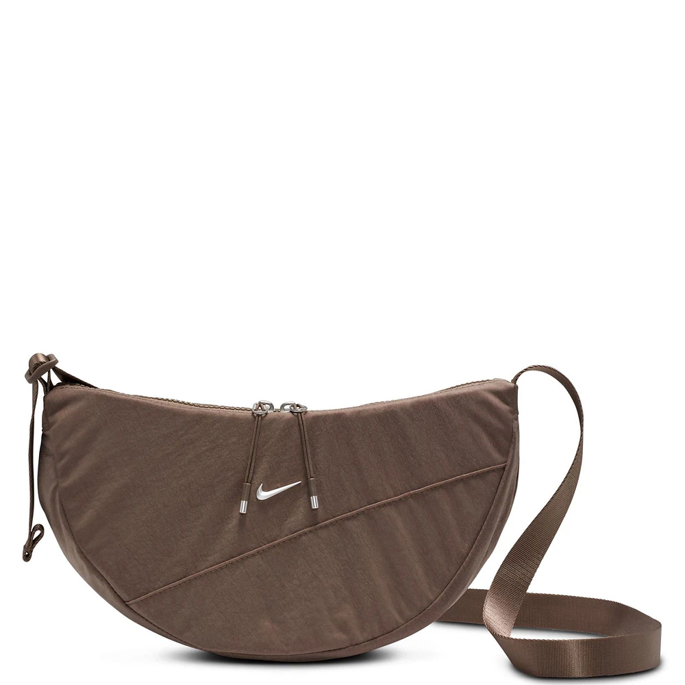 完売必須!☆Nike Aura Crescent Crossbody Bag (4L) Nike Aura Crescent Crossbody Bag (4L). Nike JP