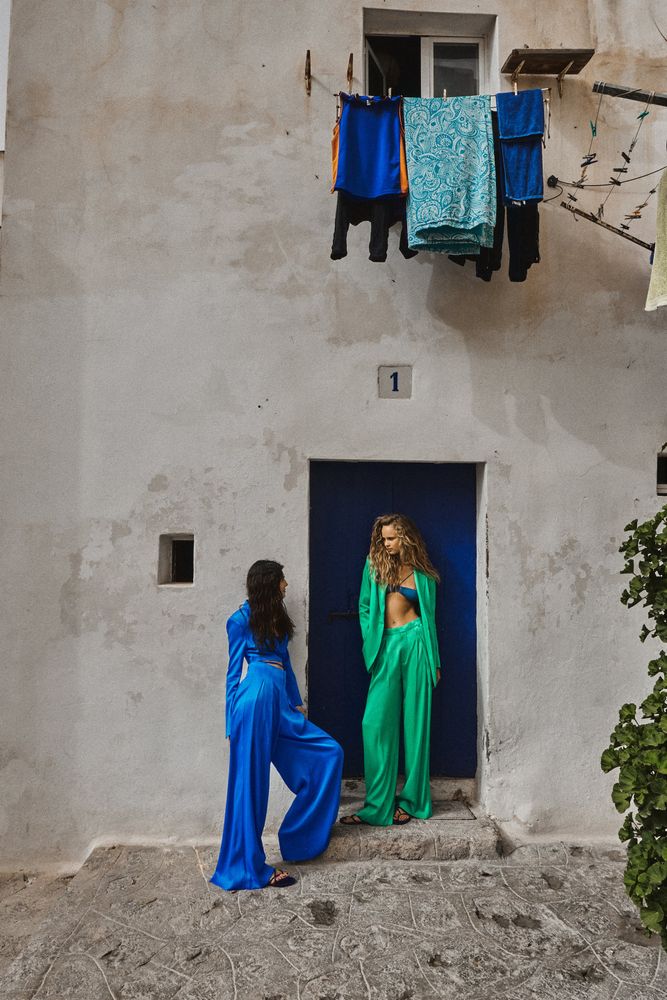 Zara FULL LENGTH SATIN EFFECT PANTS Mall of America®