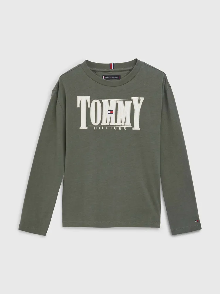 Playera negra tommy online hilfiger