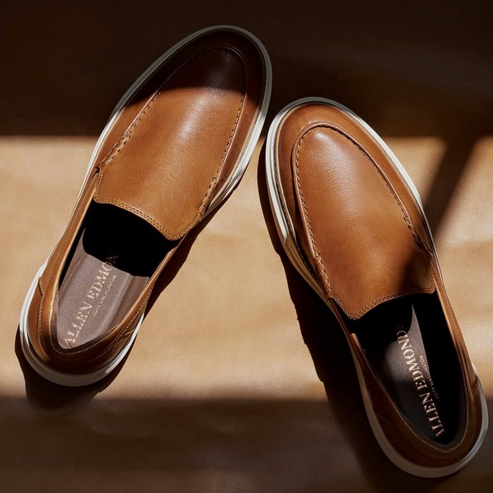 Venetian slip on outlet