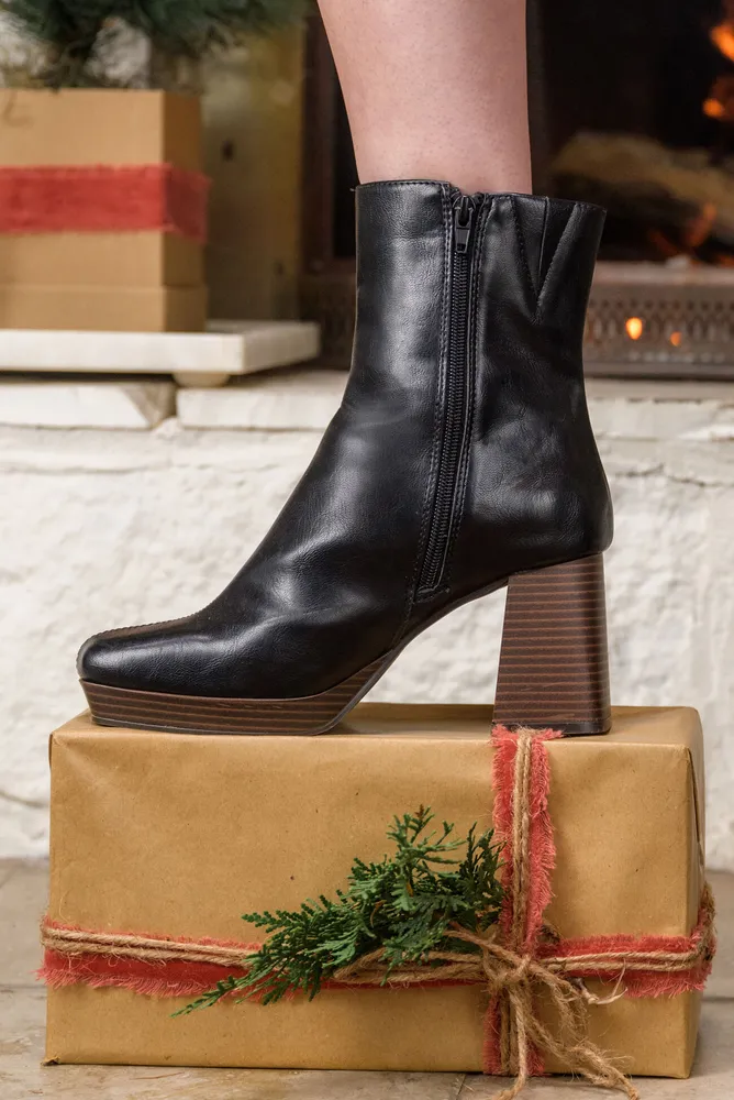 Byron flatform hot sale boot