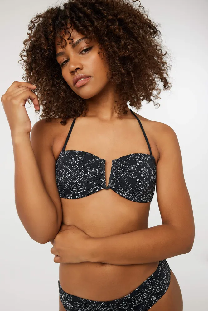 Ardene V Accent Bandeau Bikini Top in Black Size Polyester