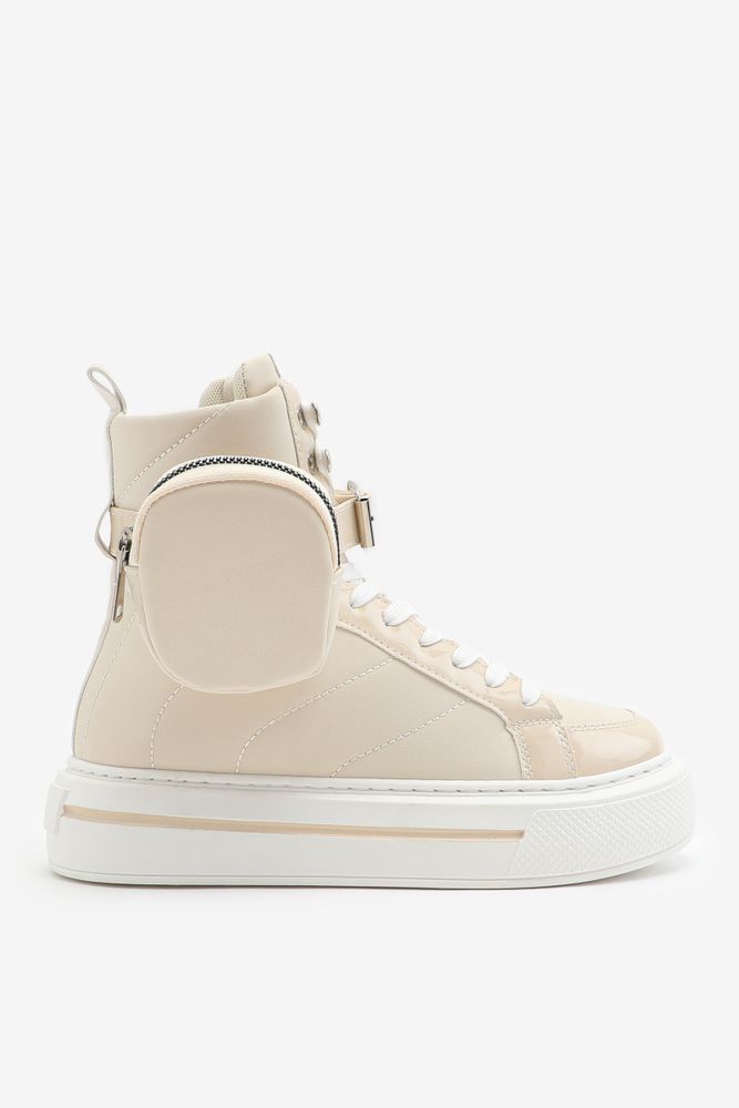 Sneaker pouch top