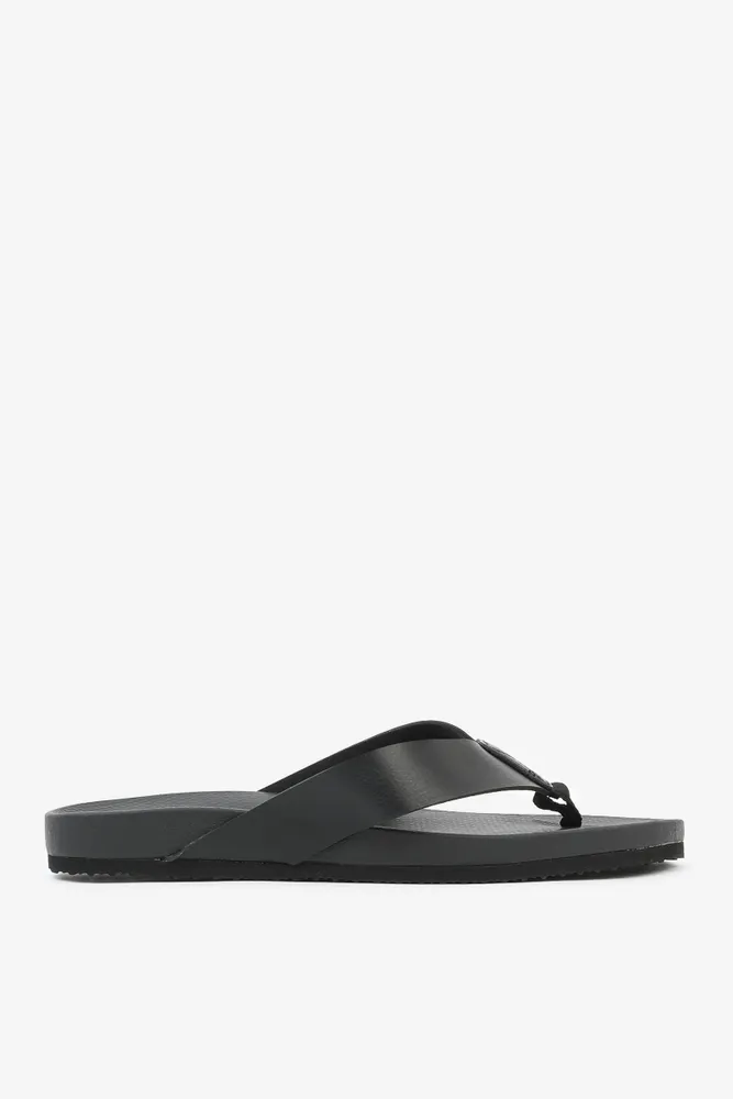 Ardene Sporty Sole Flip Flops Sandals in Size Faux Leather