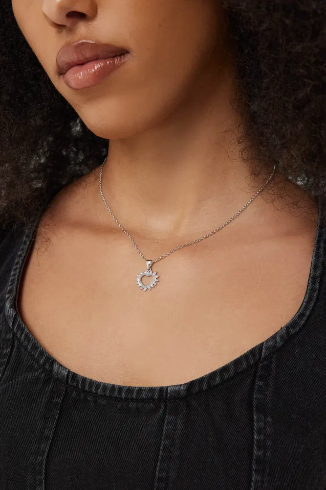 Ardene Starburst Chain Necklace in Silver The Pen Centre
