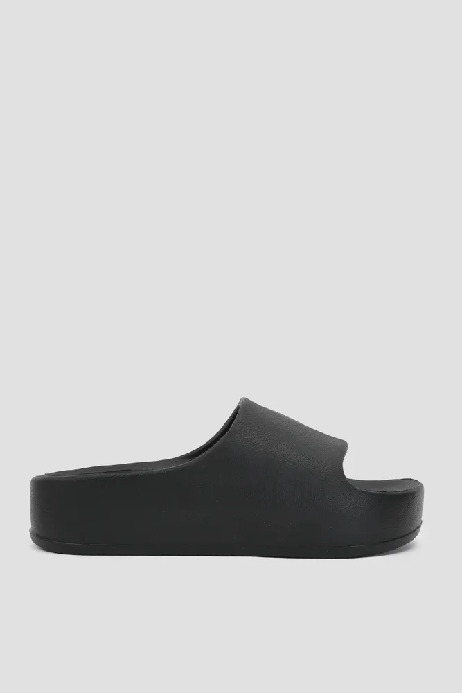 Ardene Platform Slide Sandals in Size Coquitlam Centre