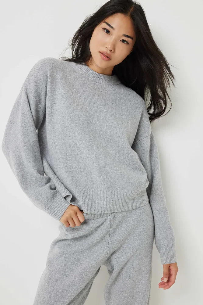 Light grey oversized sweater store