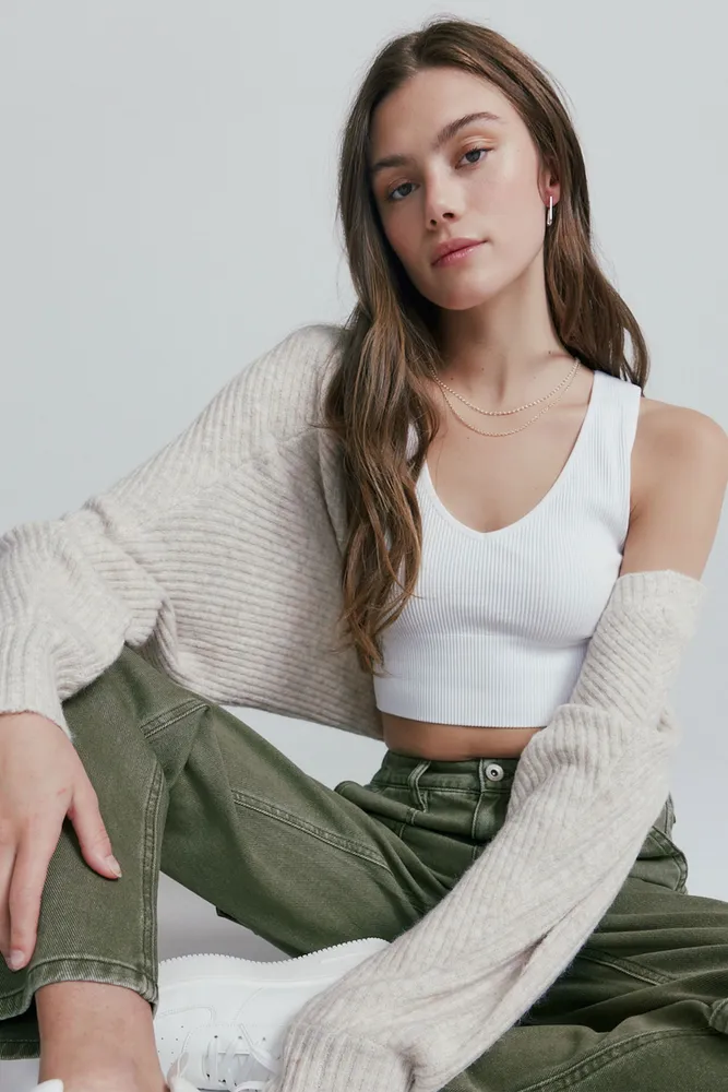 Oversized shrug clearance