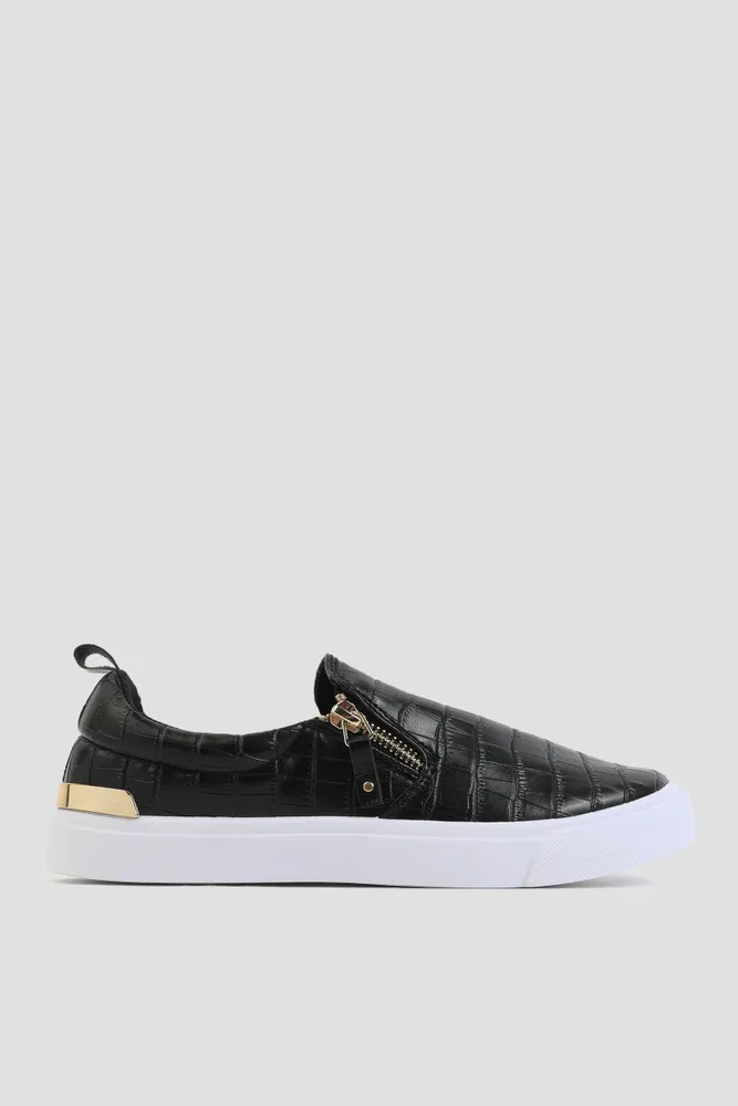Ardene slip ons store