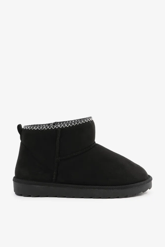 Ardene Mini Faux Sheepskin Boots with Accent Trim in Black Size