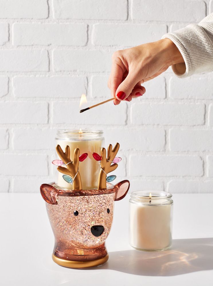 Bath & Body Works Water Globe Reindeer Pedestal Single Wick Candle