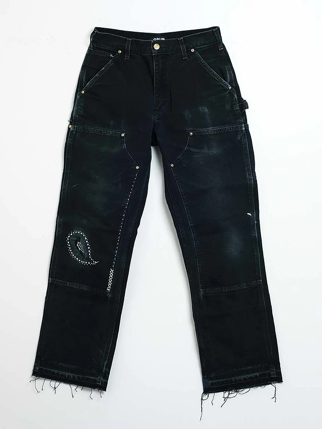 【THEAIRTOWN】Cut-Out Distressed Denim Pants ★ Z1975 MID-RISE STRAIGHT CUT OUTS RIPPED JEANS - Mid-blue