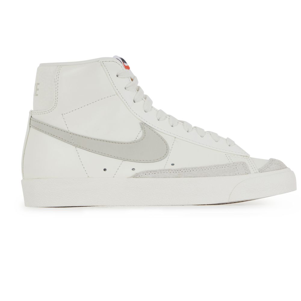 nike blazer beige
